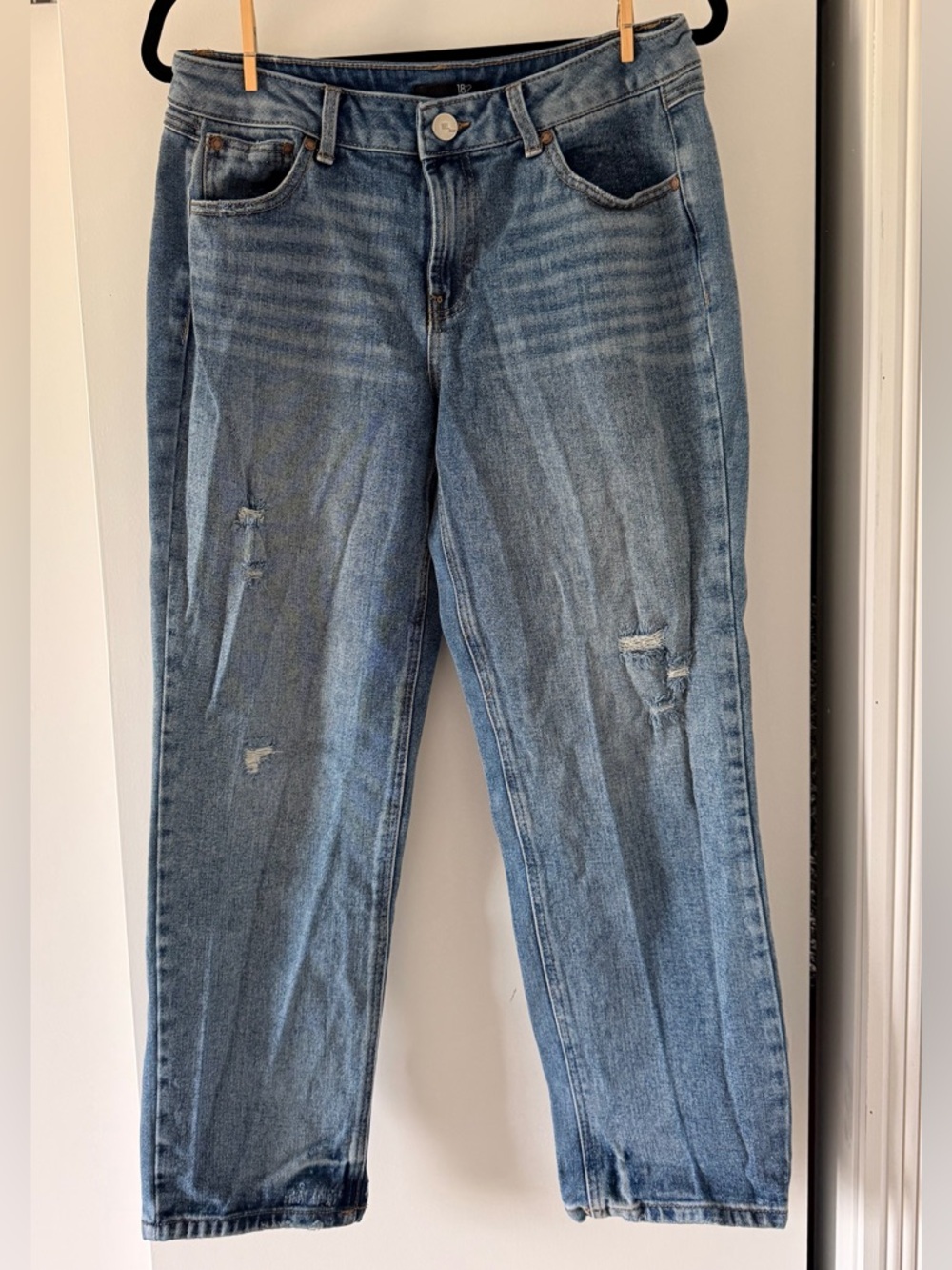 Classic High-Rise Light Blue Women’s Jeans